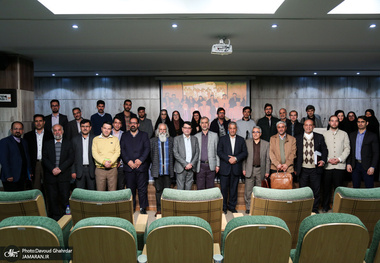 پیش همایش نقد و واکاوی آثار مرتبط با زندگینامه امام خمینی(س)-2