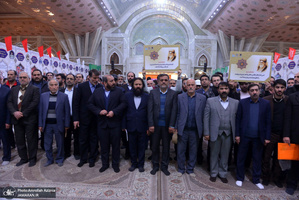 تجدید میثاق هنرمندان شرکت کنندگان در جشنواره سراسری تئاتر مقاومت با آرمان های حضرت امام(س)