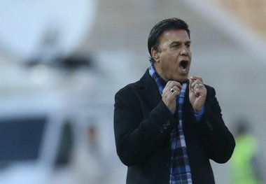 مظلومی: استقلال پولش را دور نریزد چون نیاز به مهاجم جدید ندارد