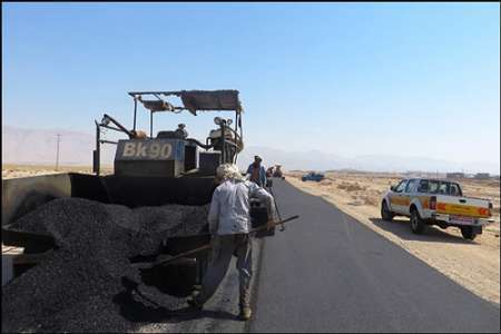 450 کیلومتر راه آسفالته در جنوب کرمان در حال ساخت است