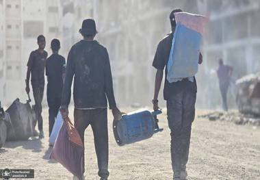 بازگشت فلسطینی‌ها به خانه‌های خود در شمال غزه + تصاویر