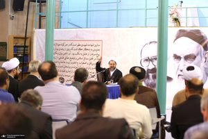 مراسم روز بزرگداشت معلم در حسینیه جماران