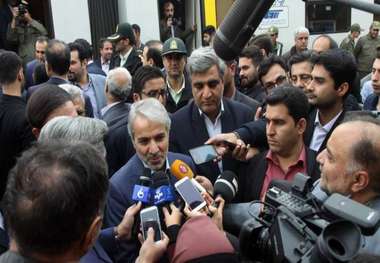 مشاغل زیادی در کنار خط ریلی رشت ایجاد می شود