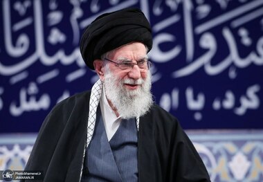 حضرت آیت الله خامنه ای به شهادت رسید