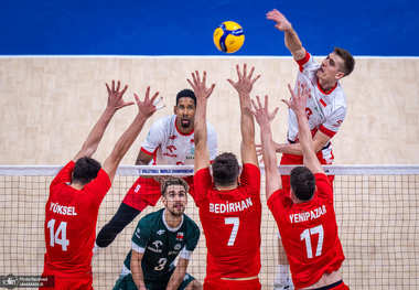 نیمه نهایی جذاب در والیبال قهرمانی جهان با حذف شگفتی ساز دوست داشتنی