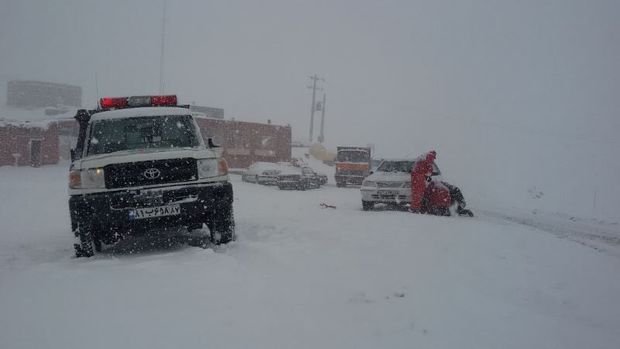 امدادرسانی به ۳۶۲ مسافر در راه‌مانده آذربایجان‌غربی