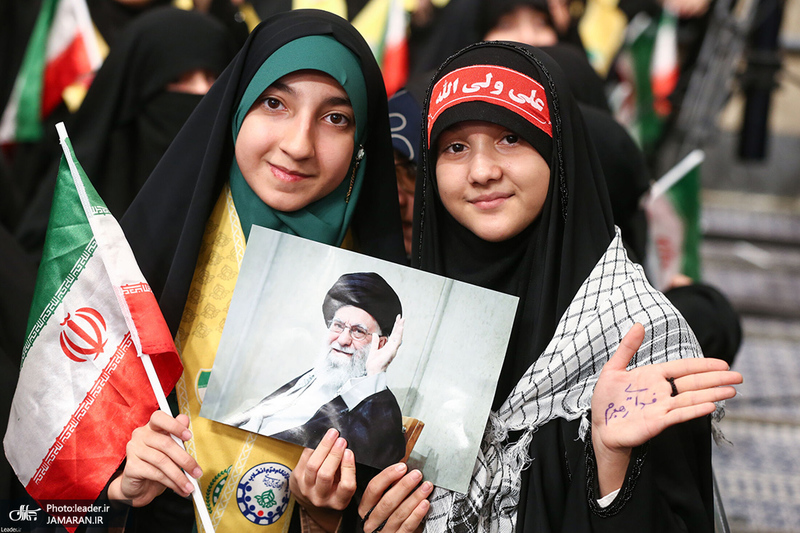 دیدار دانش‌آموزان و دانشجویان با رهبر معظم انقلاب