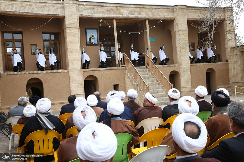 بازدید نماینده ولی فقیه در استان مرکزی از رویدادهای فرهنگی و هنری هفته بر آستان آفتاب