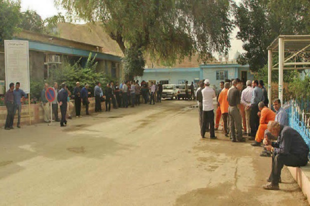 کارکنان شهرداری مسجدسلیمان همچنان منتظر پرداخت مطالبات هستند
