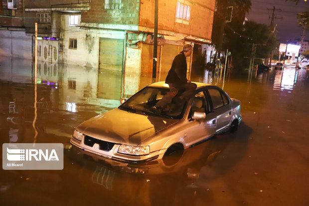 امدادرسانی  به ۱۹۶ نفر درآبگرفتگی مناطق مختلف اهواز