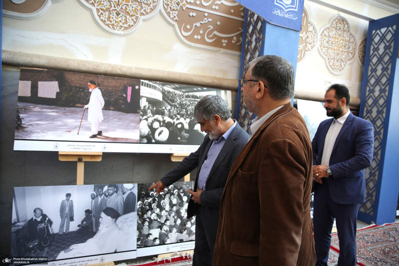 بازدید رئیس مجلس از نمایشگاه عکس امام خمینی