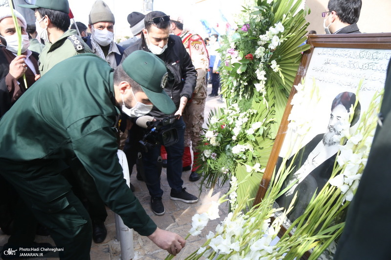 مراسم 12 بهمن و گلباران بیت امام خمینی(س) در قم