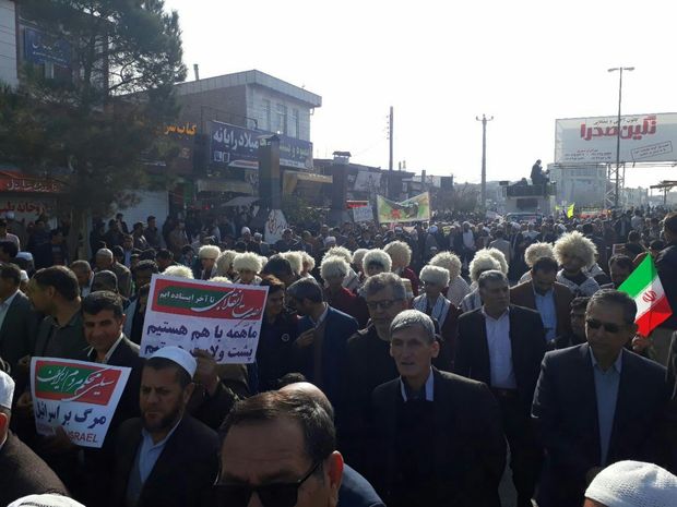 حضور بی نظیر مذاهب و اقوام مختلف آق قلا در راهپیمایی  22 بهمن