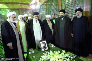 تجدید میثاق رئیس قوه قضائیه و مسئولان عالی قضایی با آرمان‌های امام خمینی(س)