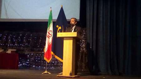 هنرمندان در تحقق شعار سال مبنی بر اشتغال و تولید نقش مهمی دارند