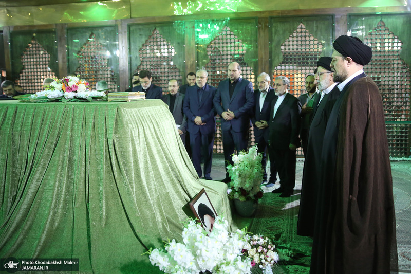 تجدید میثاق رئیس جمهور و اعضای دولت با آرمان های حضرت امام خمینی (س)