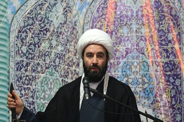 امام جمعه کن:ملت ایران باید در جنگ اقتصادی آگاهانه عمل کنند