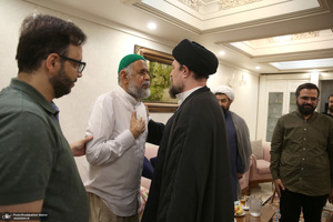 عیادت سید حسن خمینی از  حجت الاسلام سید محمود علوی