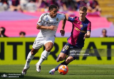 ویدیو| فرود توپ الکلاسیکو با کواد کوپتر در ورزشگاه!