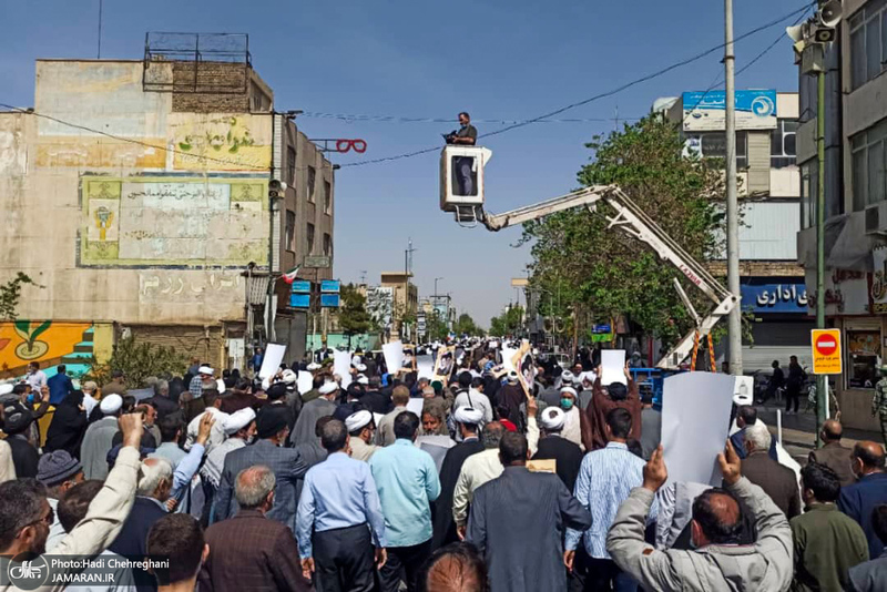 راهپیمایی مردم قم در اعتراض به هتک حرمت تمثال حضرت امام (س)