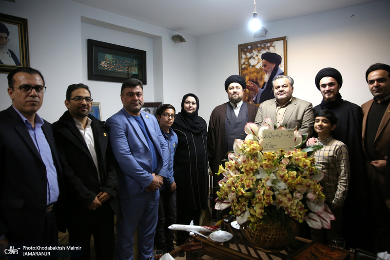 دیدار مدیر عامل و  کارکنان کیش ایر با یادگار امام