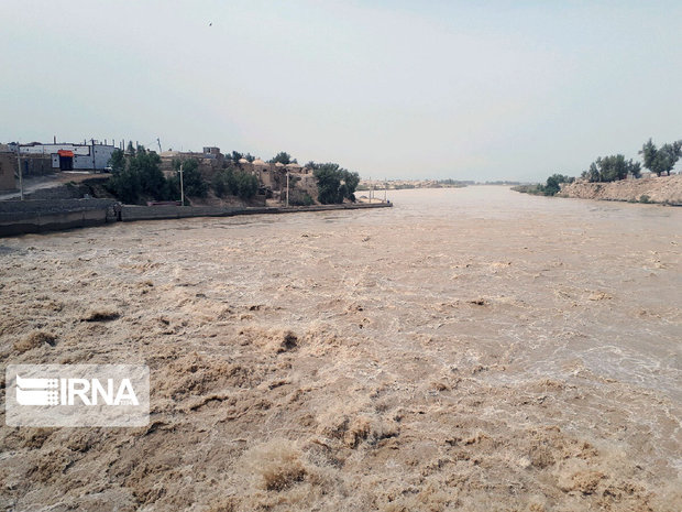 فرماندار: اعضای ستاد بحران سمیرم برای سیل احتمالی آماده باشند