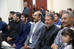 دیدار کارکنان حرم و موسسه تنظیم و نشر آثار امام خمینی(س) با سید حسن خمینی