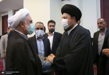 حاشیه های تجدید میثاق رئیس قوه قضائیه و مسئولان عالی قضایی با آرمان‌های حضرت امام خمینی (س) 