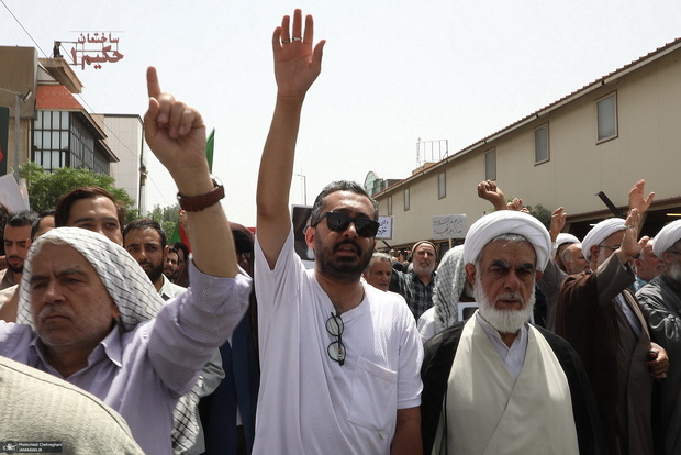 بزرگداشت «۱۲ روز دفاع میهنی»