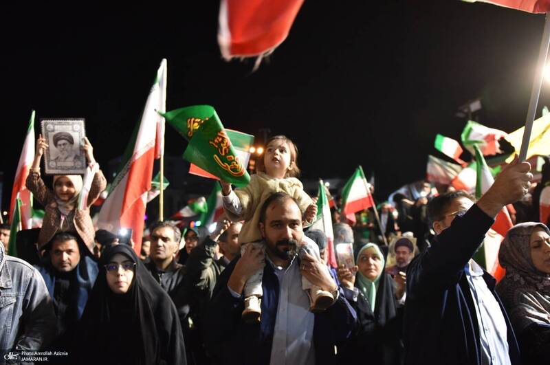 پنجاه و هشتمین اجتماع پر شور مردم در میدان انقلاب
