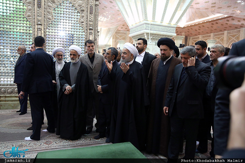 ادای احترام حسن روحانی به امام خمینی و رییس فقید مجمع تشخیص مصلحت نظام