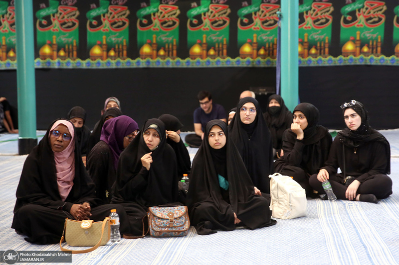 بازدید جمعی از دانشجویان انگلیسی و جمعی از دانش آموزان بندر دیر از جماران