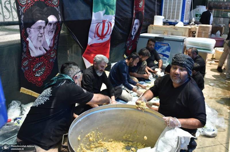 خدمت‌رسانی آستان حضرت امام خمینی(س) به زائران مراسم بدرقه و تشییع رهبر شهید