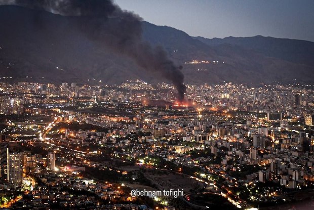 ناصر ذاکری، کارشناس اقتصادی: از مستندسازی و برآورد خسارات غافل نشویم / این بار غرامت جنگ را بگیریم/ از بیان سخنانی که معنایش استقبال از جنگ است پرهیز شود