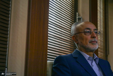 علی اکبر صالحی: استاد اکبر عبدی از سرمایه‌های ارزشمند فرهنگ و هنر معاصر ایران بود/ این هنرمند برجسته با ایفای نقش‌های متنوع همدم خاطرات چند نسل از مردم ایران شد/او بخشی از روایت فرهنگی ایران معاصر و گنجینه‌ای ارزشمند برای شناخت جامعه ایرانی به شمار می‌آید