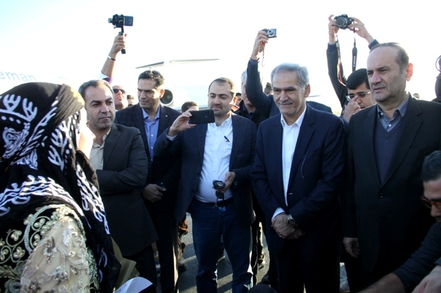 46 متخصص پزشکی موسسه خیریه مرهم وارد ایلام شدند