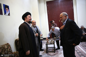 تجدید میثاق رئیس و جمعی از اعضای مجمع تشخیص مصلحت نظام با آرمان‌های امام خمینی (س)-2