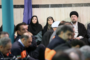 دیدار وزیر و جمعی از کارکنان وزارت راه و شهرسازی با سید حسن خمینی