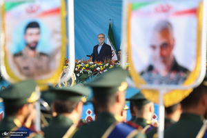 مراسم رژه نیروهای مسلح در جوار حرم مطهر امام خمینی (س)