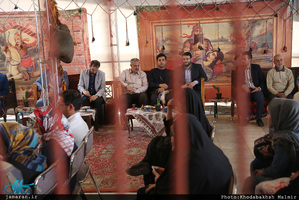 بازدید احمد مسجد جامعی از نمایشگاه «عطر یاس» در حرم مطهر امام خمینی(س)-2