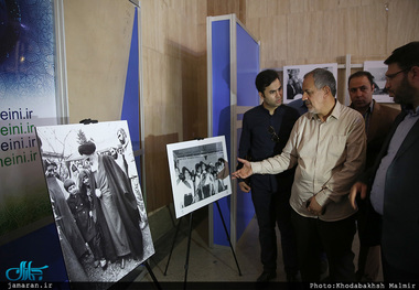 بازدید احمد مسجد جامعی از نمایشگاه «عطر یاس» در حرم مطهر امام خمینی(س)-1