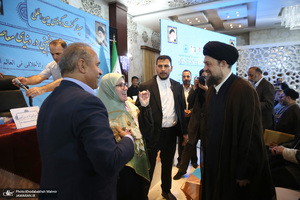 نشست «گفتمان توحیدی اخلاقی‌ امام‌ خمینی(س) در دنیای معاصر؛ دستاوردها و آینده فرارو» (2)