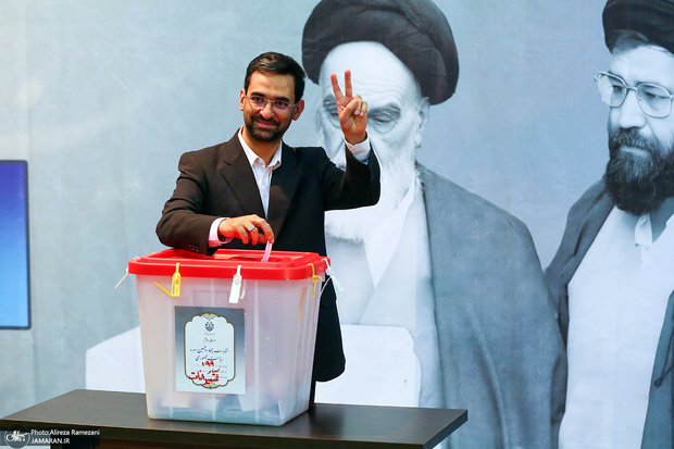 آذری جهرمی: پزشکیان به دنبال تسویه حساب نیست و می خواهد همه را سر یک سفره بنشاند