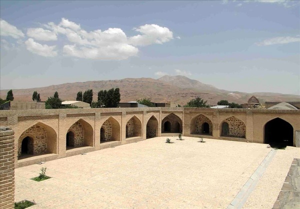 آغاز مرحله جدید مرمت کاروانسرای شاه عباسی در قزوین