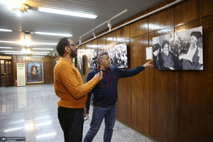 بازدید آقای جاوید چوهدری مجری ، مقاله نویس  پاکستان از بیت امام خمینی در جماران