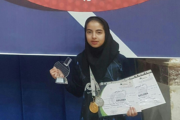 ورزشکار خمینی قهرمان مسابقات تنیس جوانان شد