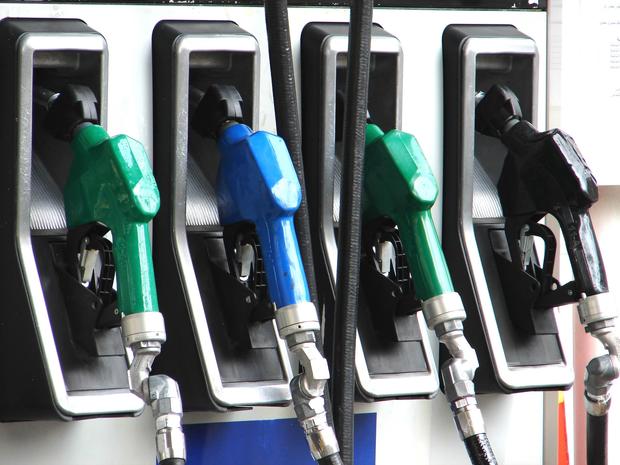  سهمیه‌بندی و گرانی بنزین تکذیب شد/ توضیحات رئیس کمیسیون انرژی مجلس