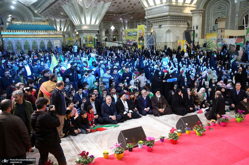 اجتماع باشکوه نوجوانان آرمانی لشکر قدس در حرم مطهر امام خمینی (س)