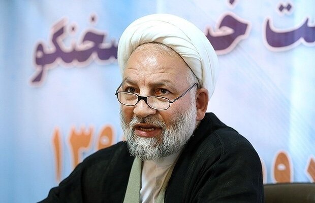 عضو شورای مرکزی جبهه پایداری: گفتمان اصولگرایی منسوخ شده است