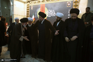 مراسم عزادارای شب عاشورا در حرم مطهر امام خمینی